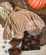 Load image into Gallery viewer, Slighty Cropped Sweater Top (high/low) - Read Description
